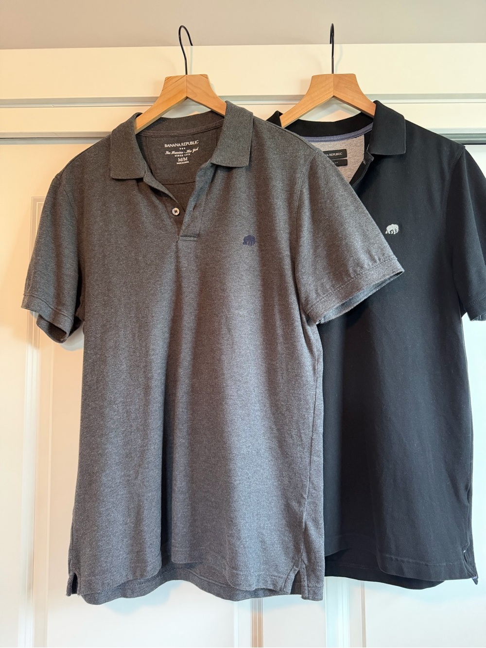 Bundle of 2 Banana Republic Men’s Polo Shirts Size Medium